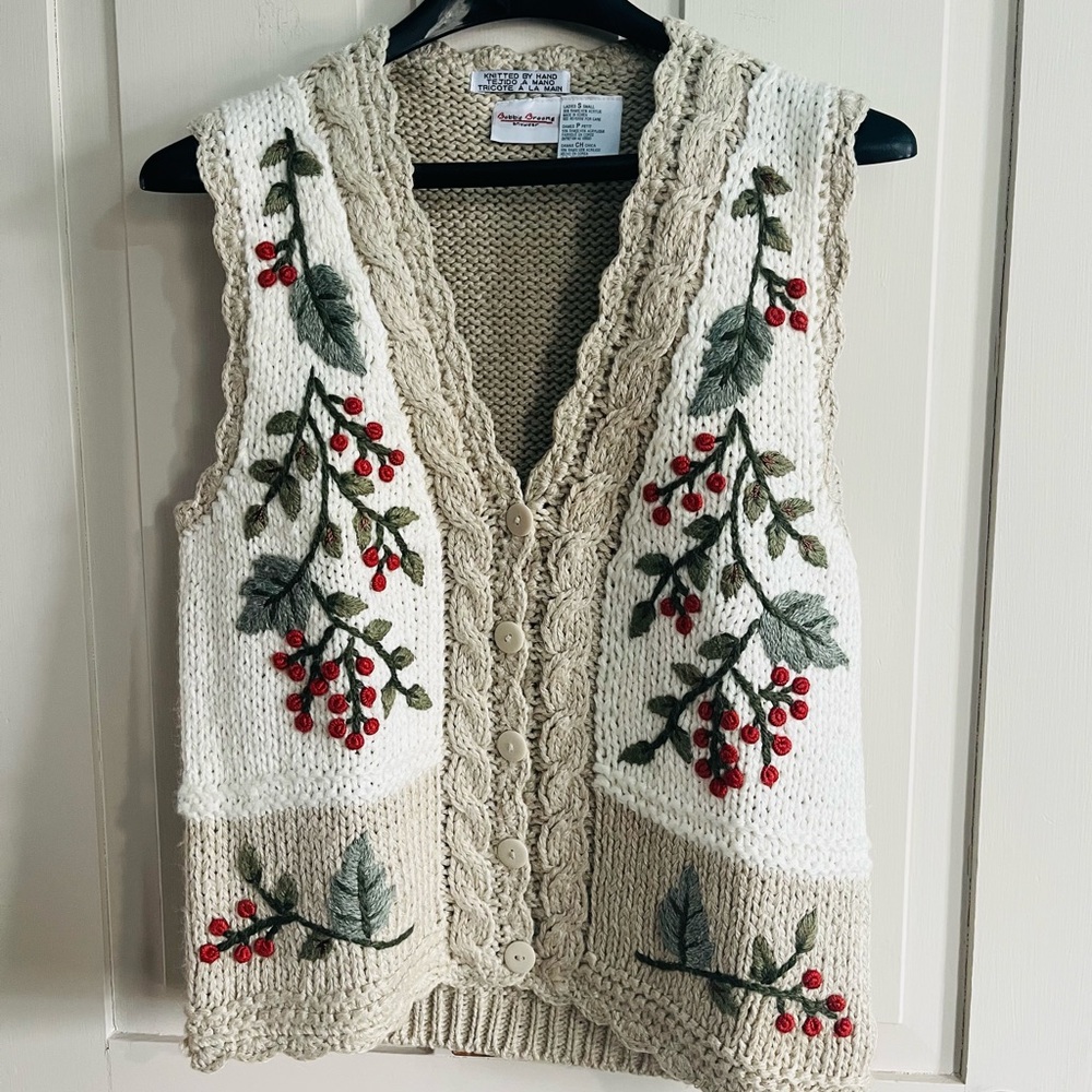 Bobbie Brooks Cream and Tan Embroidered Cardigan